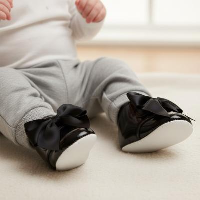 BP073-BP Black Patent "Bow" Soft Sole Boot (0-3)