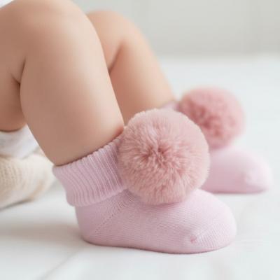 LD5037-P Pink Pom Pom Socks (0-6 months)