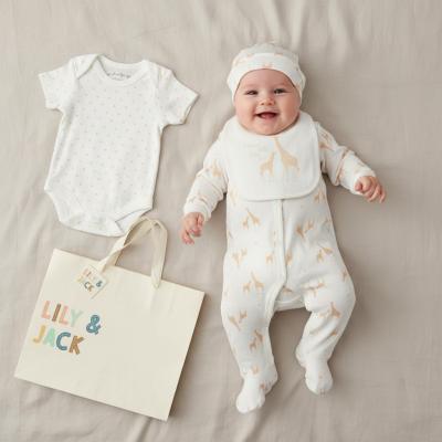 LJF09896 Giraffe Box 5 Piece Layette Set (Nb-6 months)