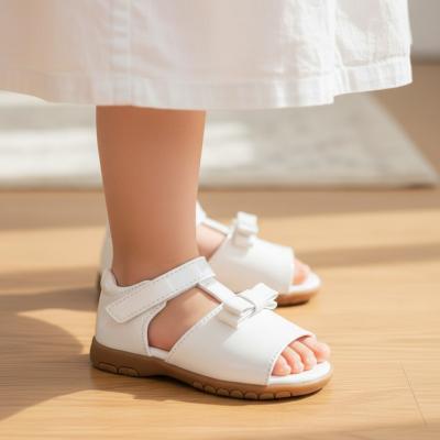 MeAmandaW-B White Bow Sandal Pack of 12 (EU 26-30)