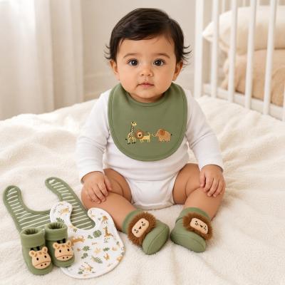 NT25-1299T Bib and Bootie Set (0-6 months)