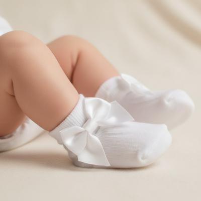 NT61-2223W-NB White Bow Socks (Newborn)