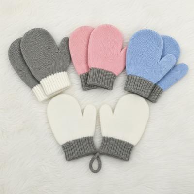 PK6199-13 Connected Pom Mitts (Infant)