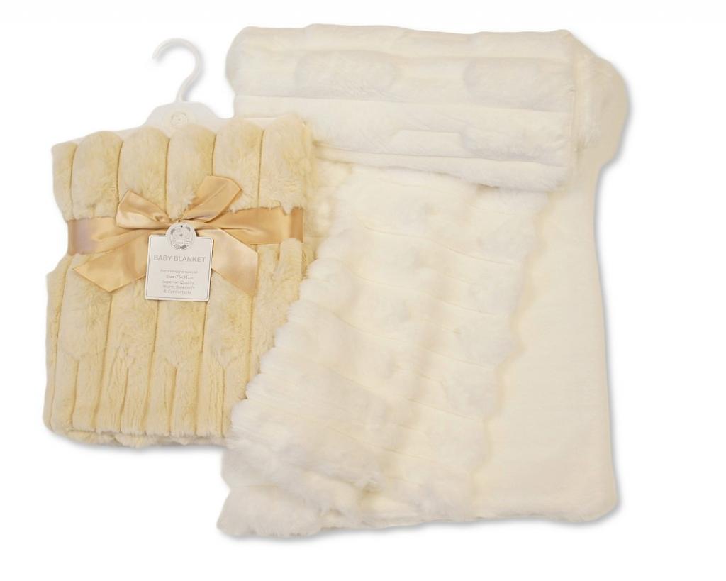 Snuggle Baby  5035320120263 SB112-2026W White Plush Fur Wrap