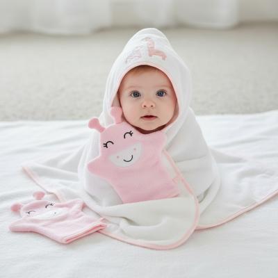 SB25-1270P Pink Giraffe Hooded Towel and Wash Mitt