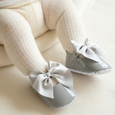 STB2228-G  Grey Patent Shoe With Bow  (Nb-12 months)