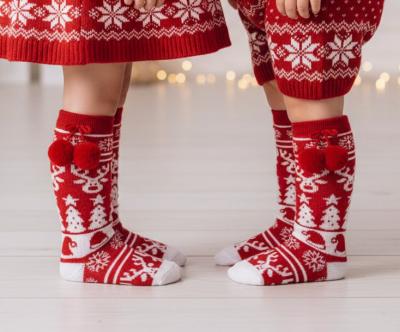 STS135-XR  Christmas Knee High Pom pom socks  (NB-18 months)