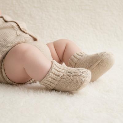 STS440-Bi Biscuit Chain Knit Booties (newborn +)
