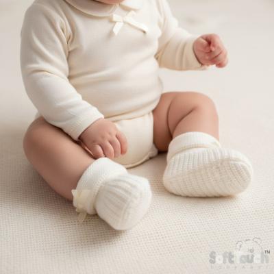 STB450-C Cream Bow Knit Booties (newborn +)