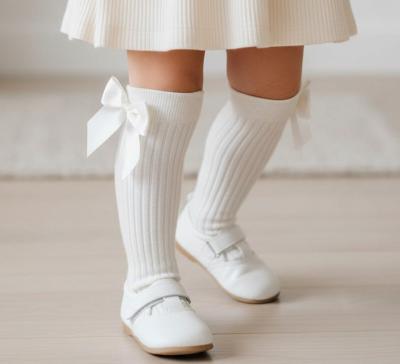 SVLaraI Ivory Ribbed Bow Socks (choose 0-3.5)